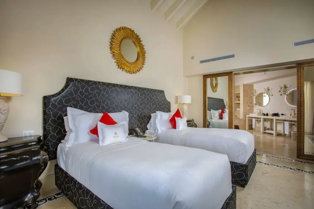 Luxury Pool One-Bedroom Suite, Eden Roc Cap Cana