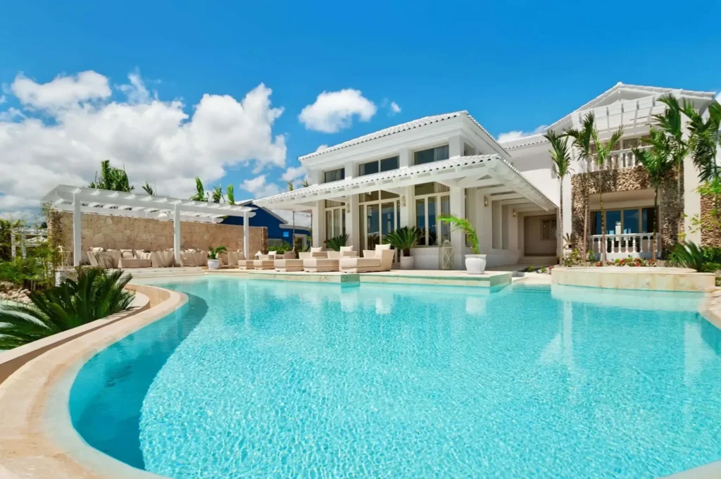 Luxury Pool One-Bedroom Suite, Eden Roc Cap Cana