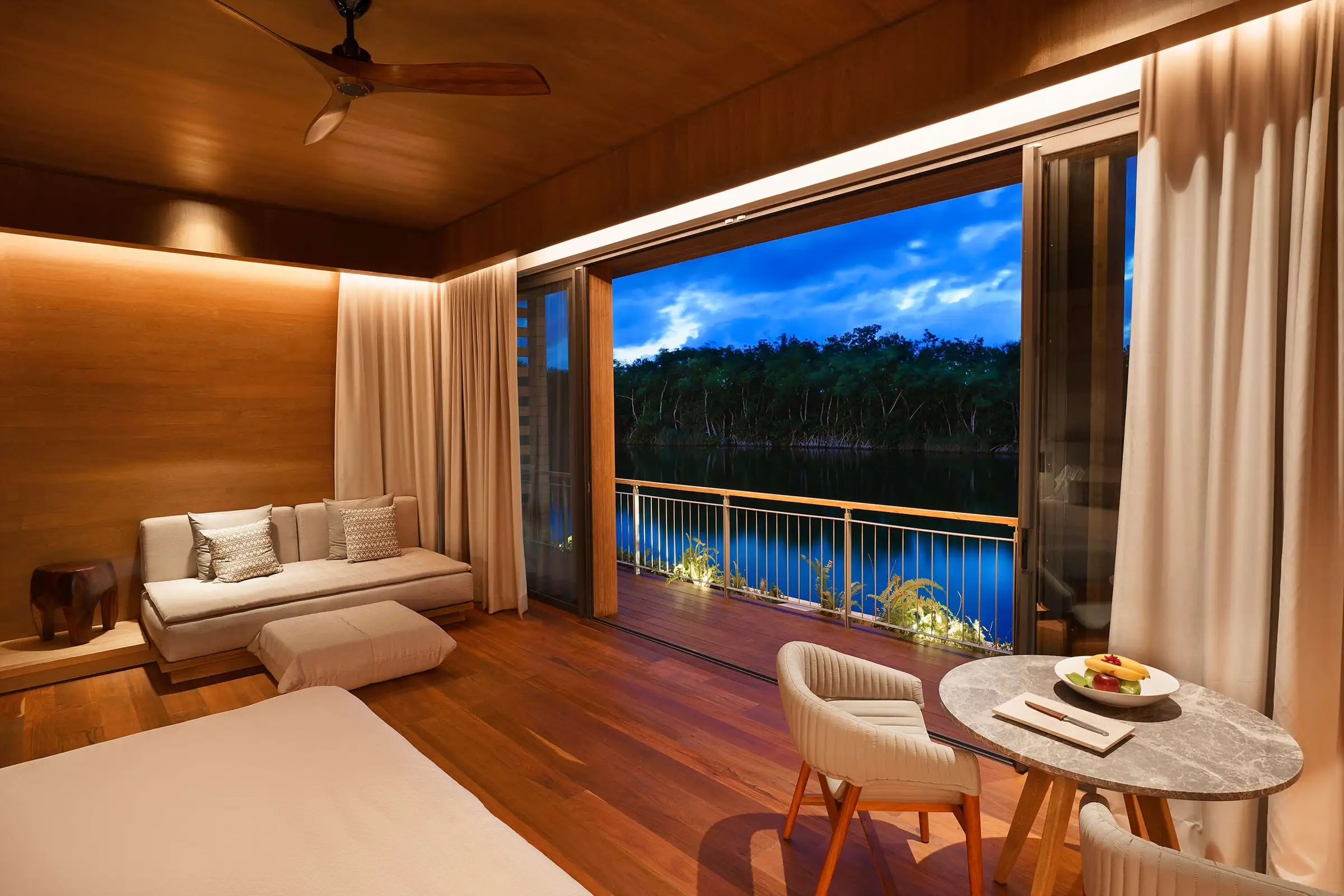 Couples at Banyan Tree Mayakoba