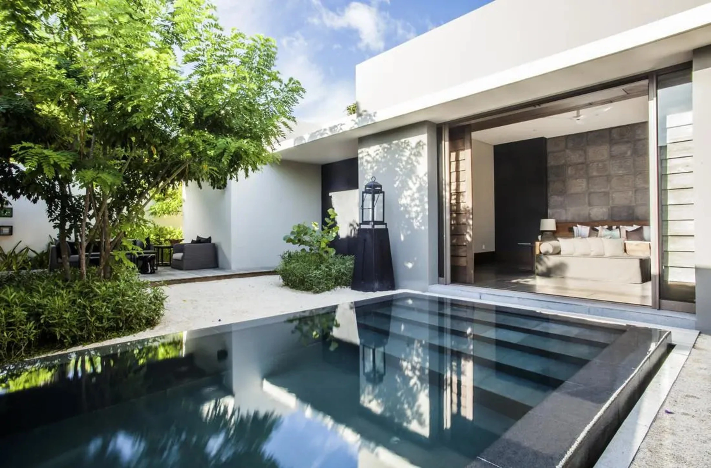 Honeymoons at NIZUC Resort & Spa