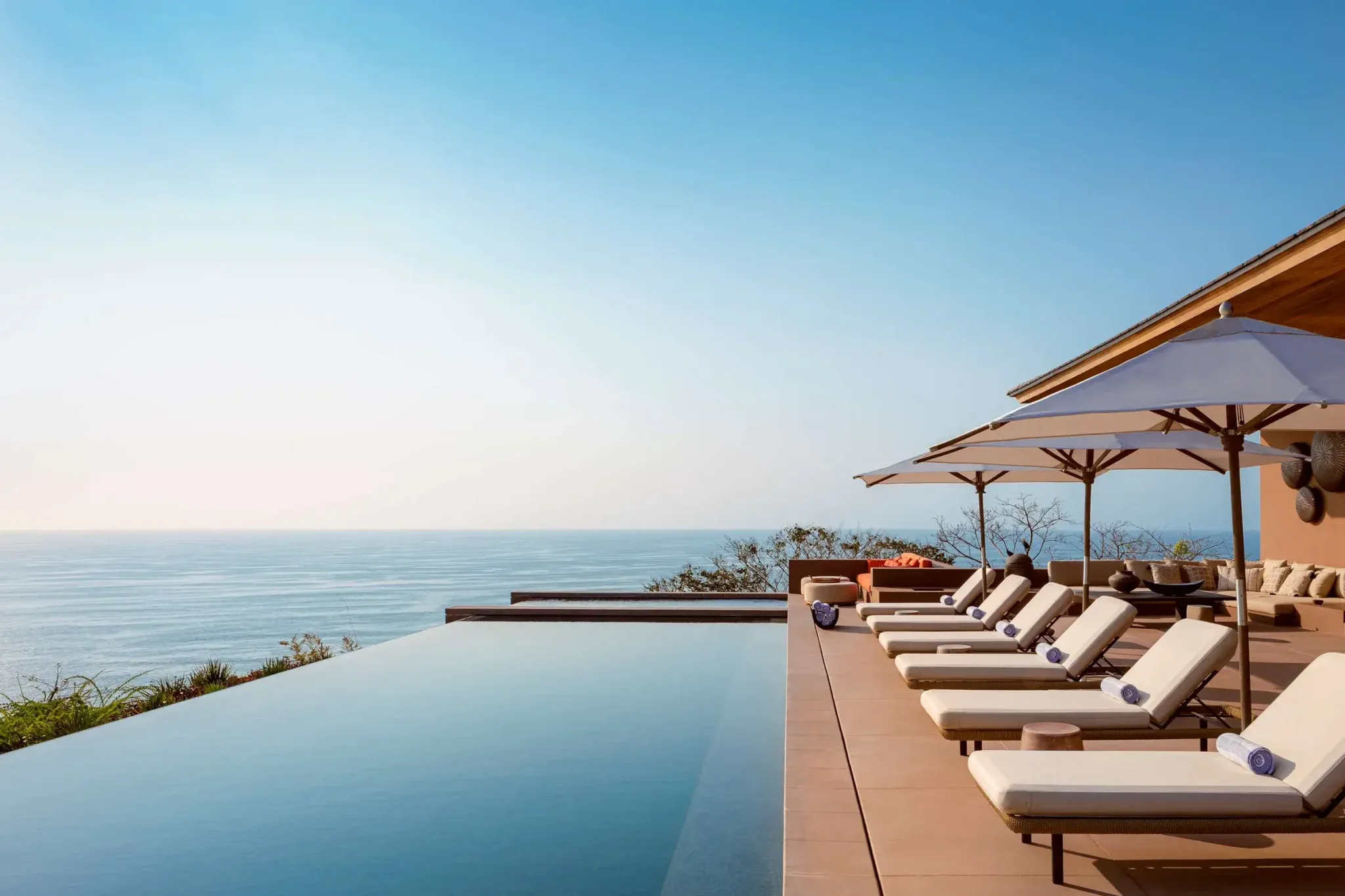 Luxury Resorts a Nonstop Flight from Los Angeles