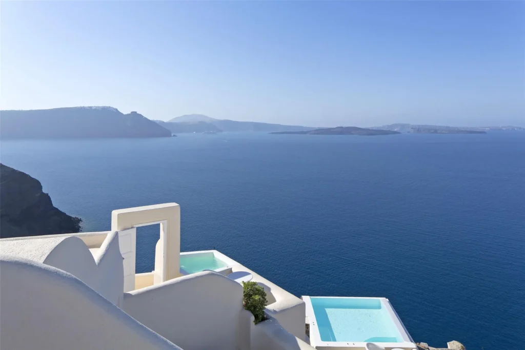 Privacy at Canaves Oia Suites