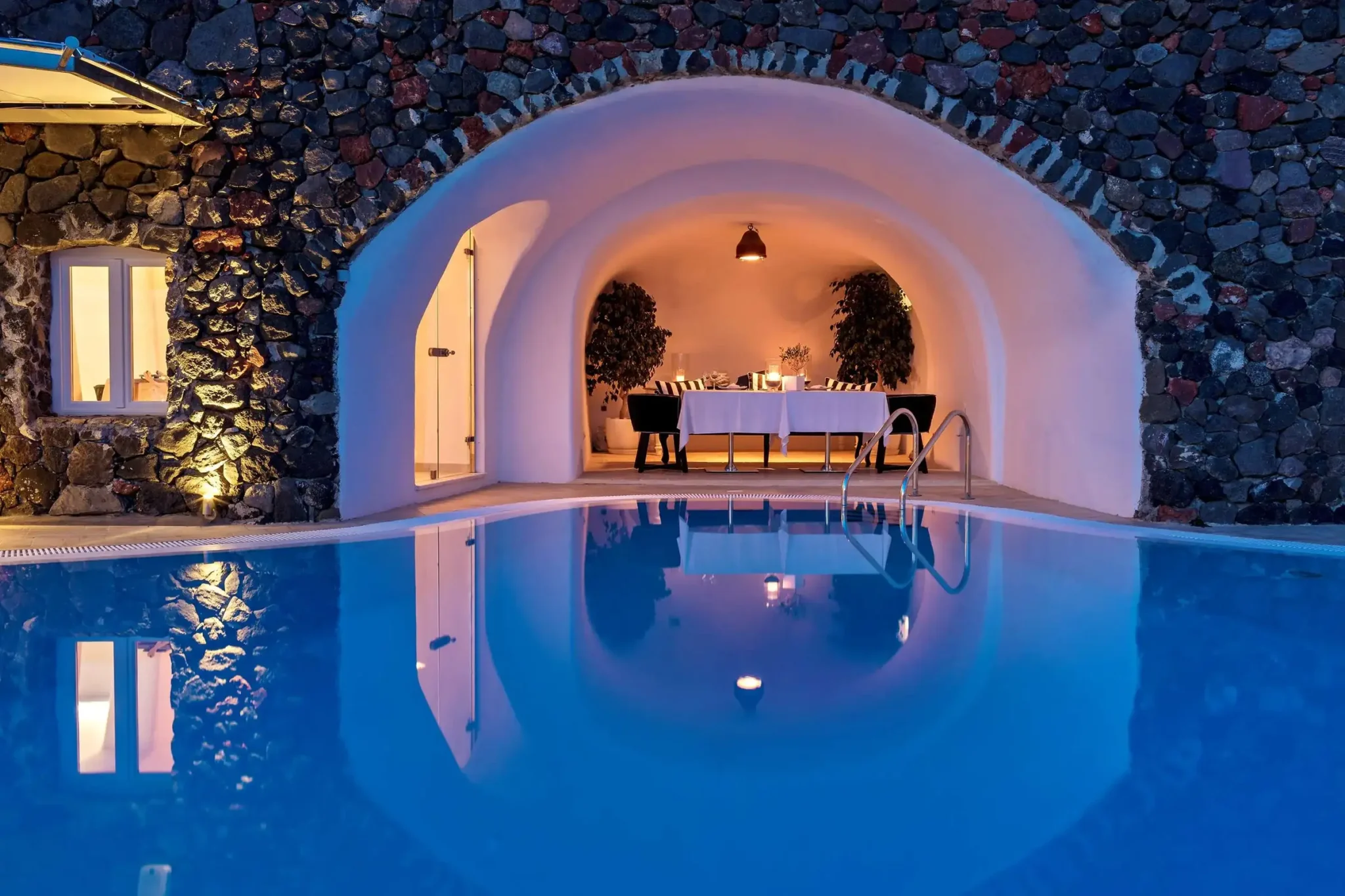 Canaves Oia Suites