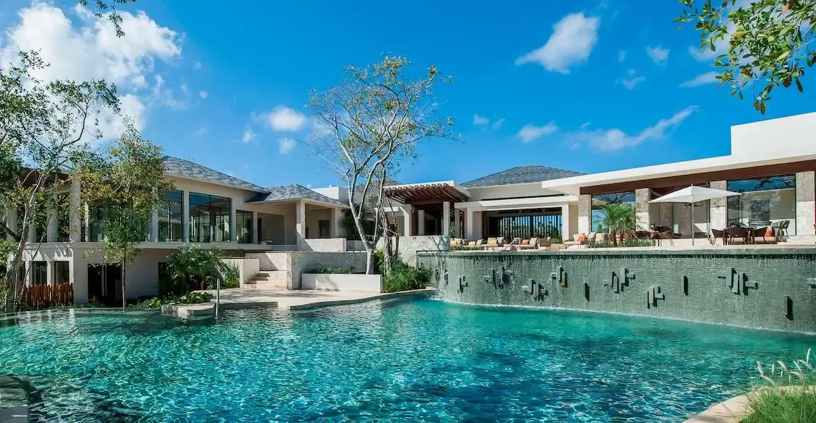 Three-Bedroom Villas and Residences at Luxury Resorts