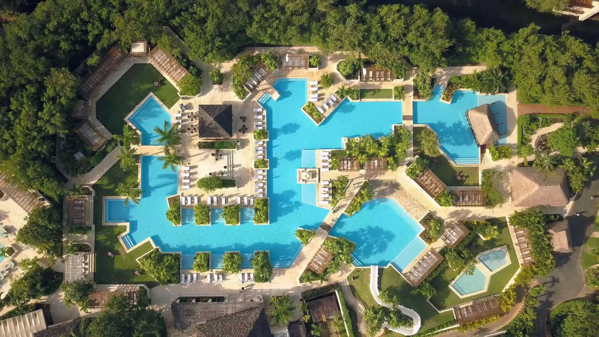 Best Luxury Family Resorts in the Riviera Maya