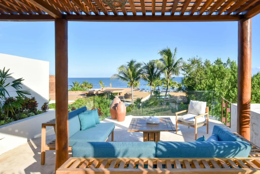 Couples at Rosewood Mayakoba