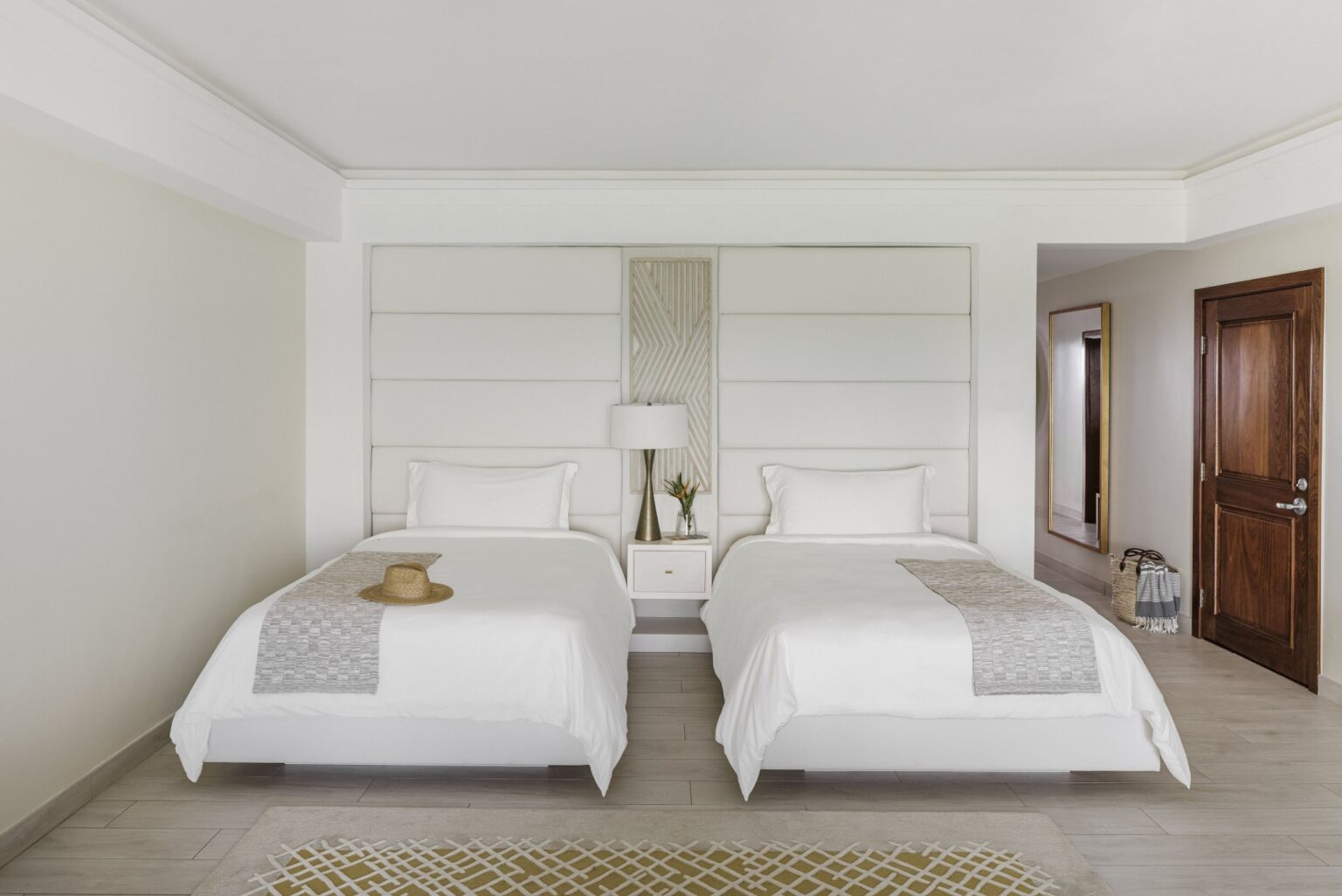 Aurora Anguilla Beachfront Junior Suite, Rendezvous Bay