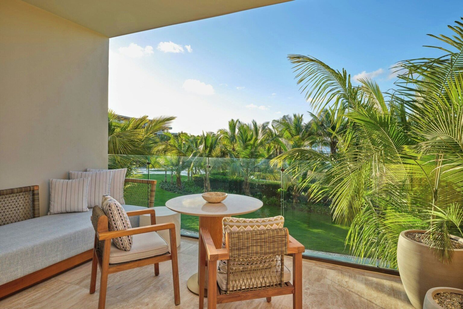 St. Regis Cap Cana Superior, 2 Queens, Balcony